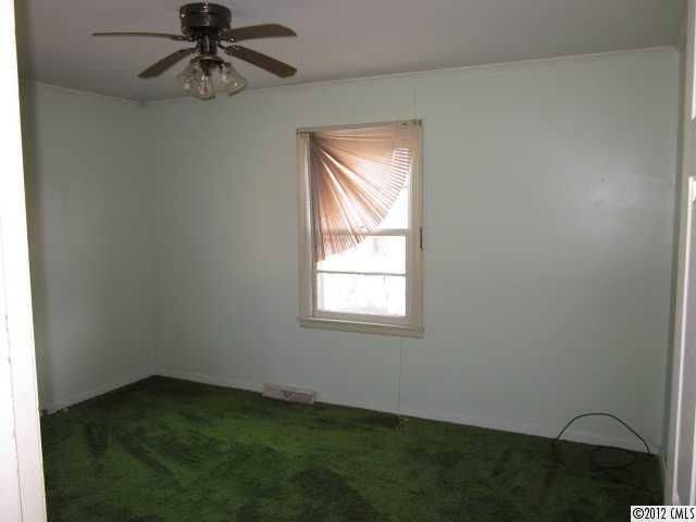 37 E J St, Maiden, NC 28650