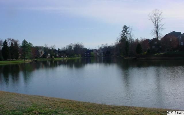 956 Blarney Ct, Matthews, NC 28104