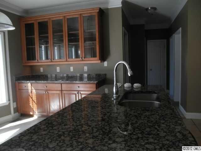 510 Back Acres Ln, Kannapolis, NC 28081