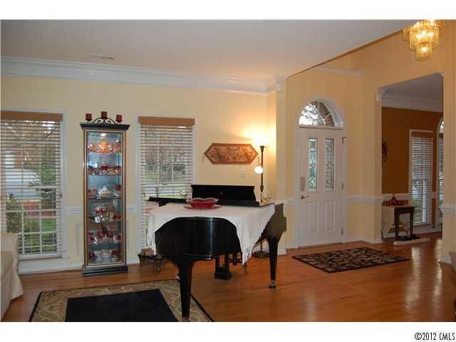 6210 Crestwick Ct, Charlotte, NC 28269