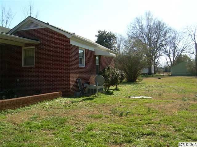 3055 NE 16th St, Hickory, NC 28601