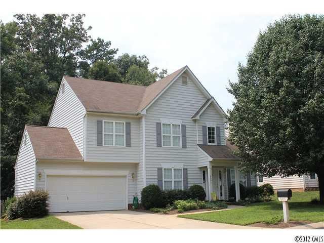 6407 Forest Pond Dr, Charlotte, NC 28262