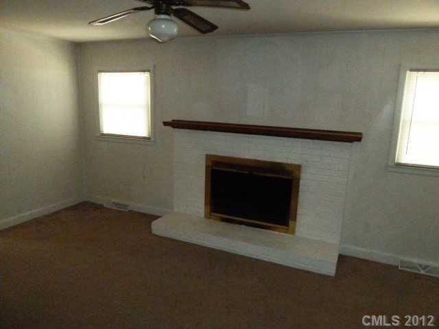 5825 Amity Pl, Charlotte, NC 28212