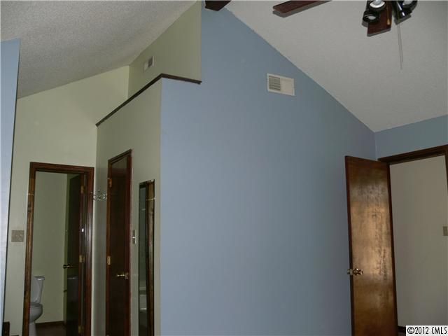 1322 Springmist Dr, Charlotte, NC 28262