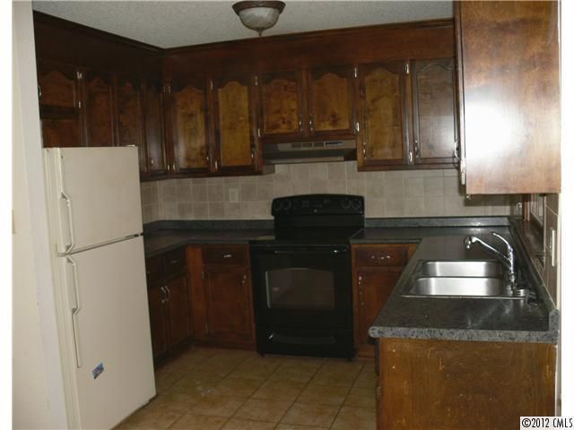 1322 Springmist Dr, Charlotte, NC 28262