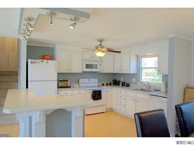 3210 Old House Cir, Matthews, NC 28105