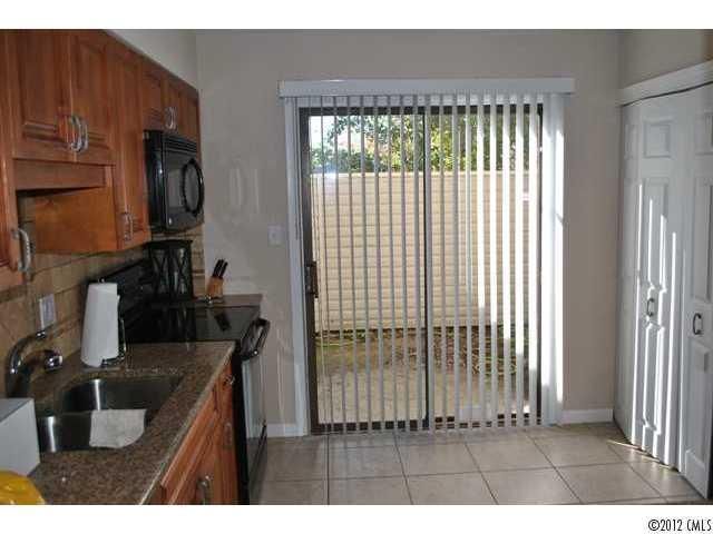 7802 Hummingbird Ln #7802, Charlotte, NC 28212