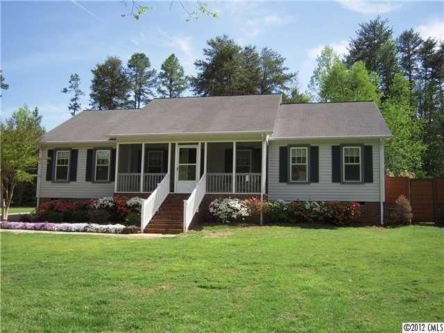 3403 S Lake Shore Rd, Denver, NC 28037