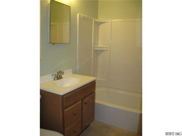 4530 Crestmont Dr, Charlotte, NC 28205