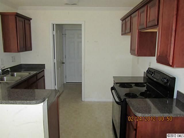 1030 Mearn Rd, Charlotte, NC 28216
