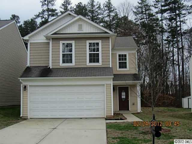 1030 Mearn Rd, Charlotte, NC 28216