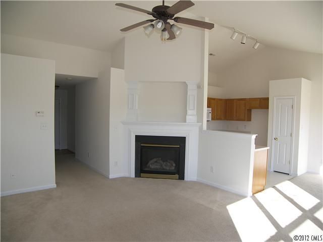 4720 Sunburst Ln, Charlotte, NC 28213