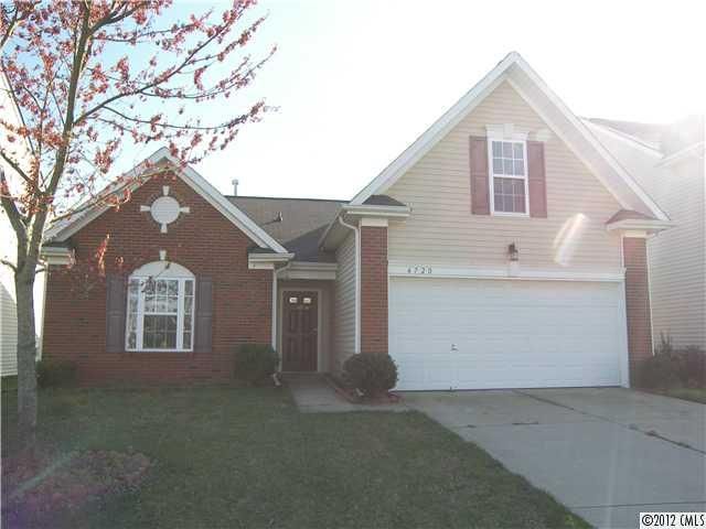 4720 Sunburst Ln, Charlotte, NC 28213
