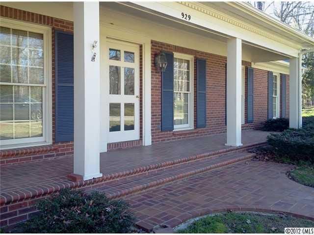 929 Forest Dr, Lancaster, SC 29720