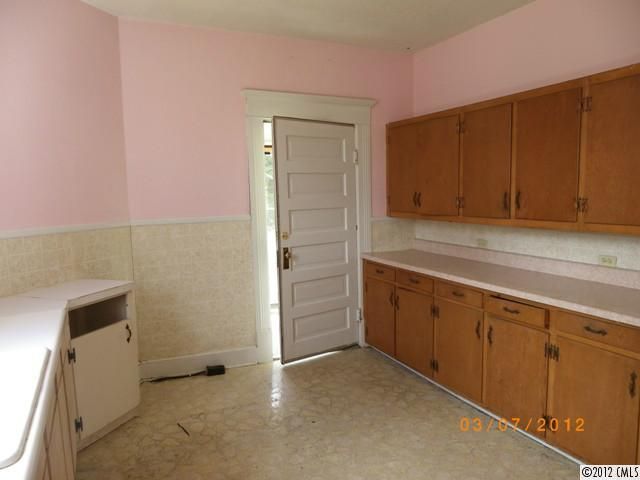 102 Foote St, Chester, SC 29706