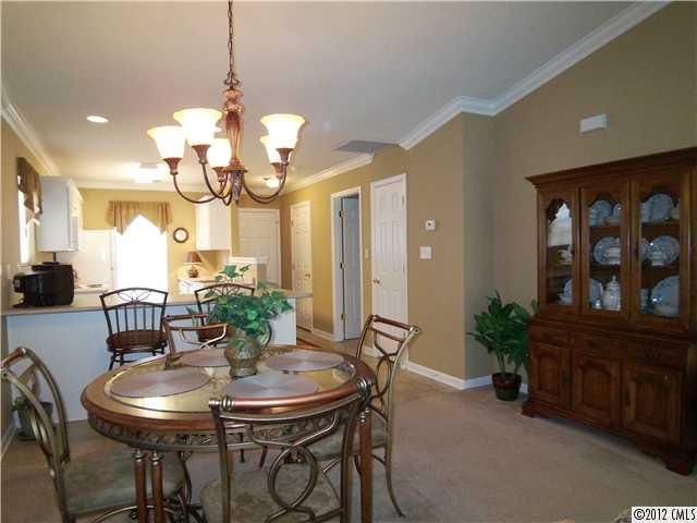 2064 Pin Oak Pl #32, Cramerton, NC 28032