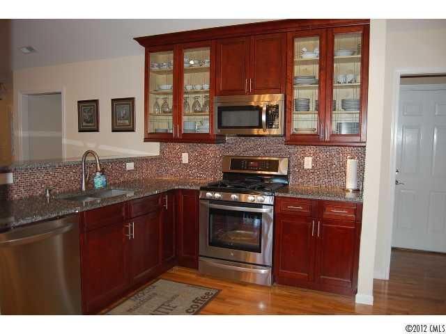 2402 NE 27th Avenue Cir, Hickory, NC 28601