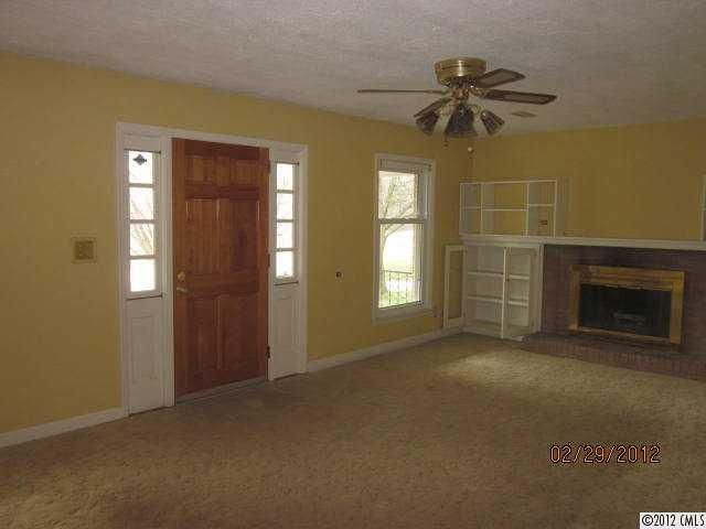 644 SW Treasure Dr, Concord, NC 28025