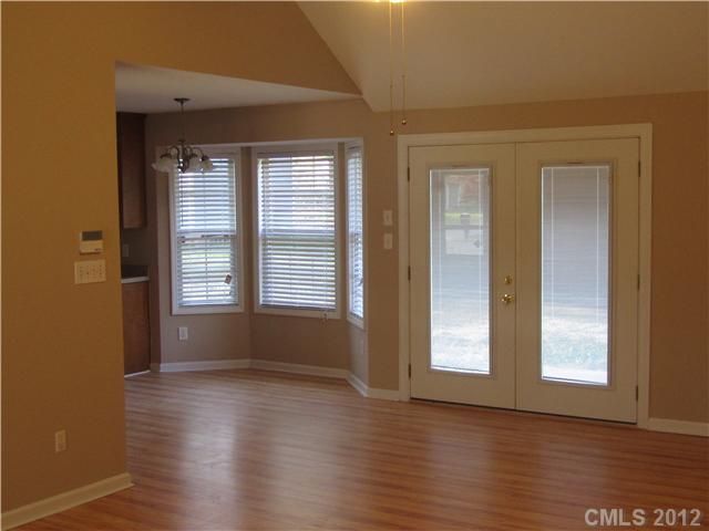 106 Cypress Dr, Gastonia, NC 28052
