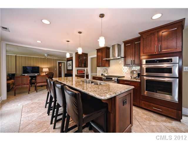 432 Westbury Rd, Charlotte, NC 28211