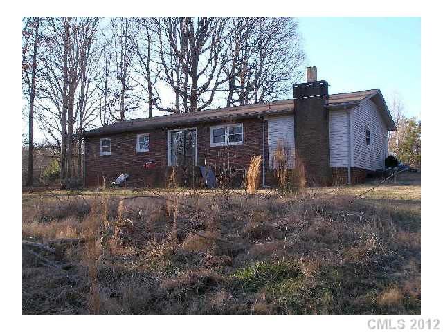 1422 Simmons St, Newton, NC 28658
