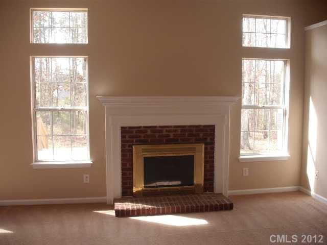 8632 Casa Ct, Charlotte, NC 28215