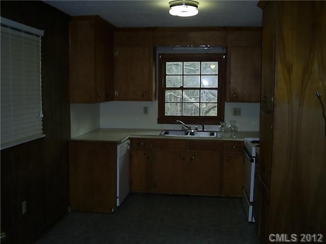 1005 Skyland Dr, Mount Pleasant, NC 28124