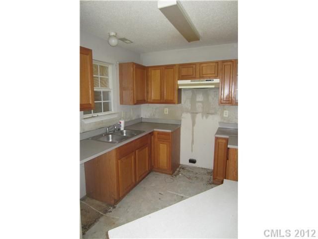 2611 Hemphill St, Charlotte, NC 28208