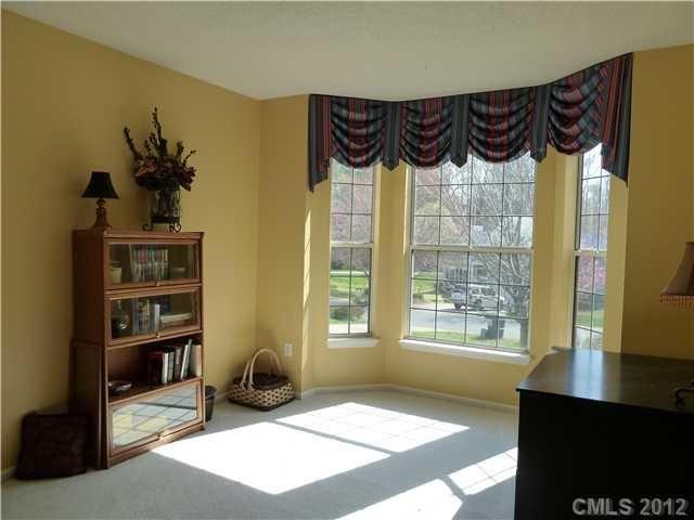 7226 Maitland Ln, Charlotte, NC 28215