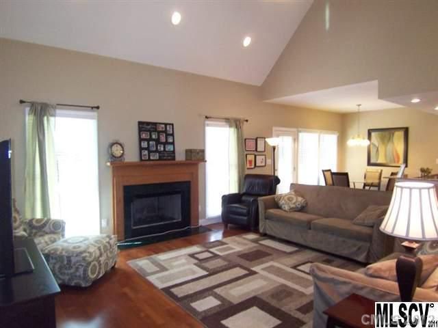 1740 NE 30th Avenue Dr, Hickory, NC 28601
