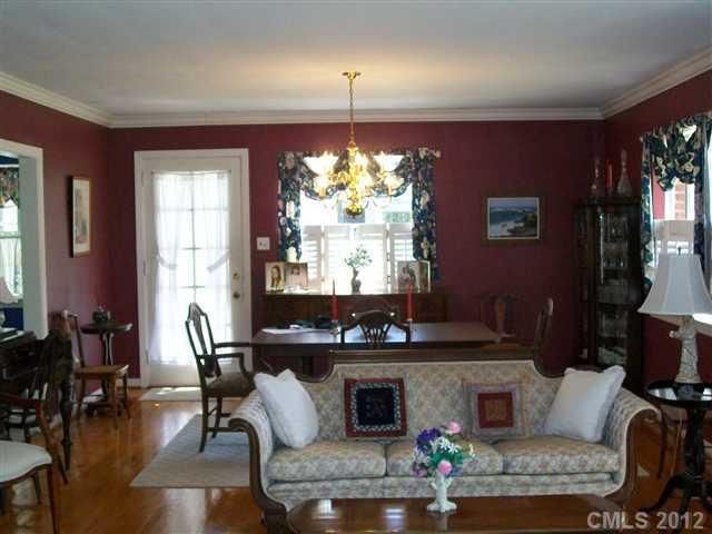 16 Kings Mountain St, York, SC 29745