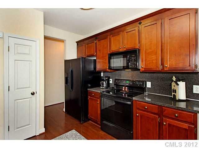 8103 Sisters Ln, Denver, NC 28037