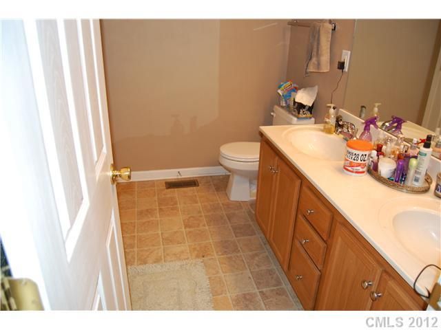 1405 Azalea Ave, Kannapolis, NC 28081