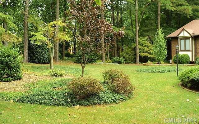 302 Julia Dr, Lincolnton, NC 28092