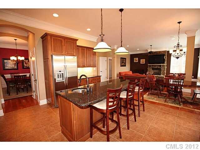 725 Mcdonald Ave, Charlotte, NC 28203