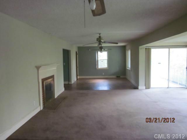 1113 Jenkins Dr, Charlotte, NC 28212