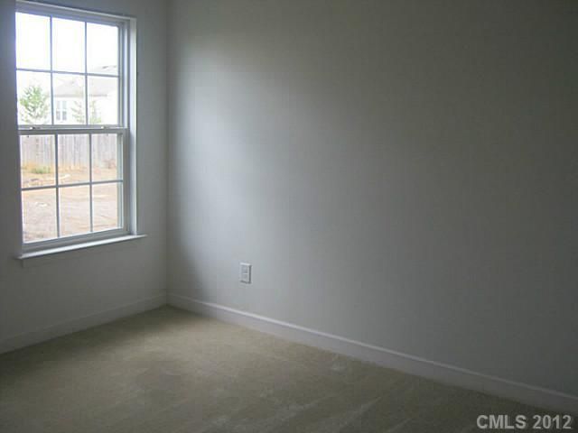 1124 Crowders Woods Dr, Gastonia, NC 28052