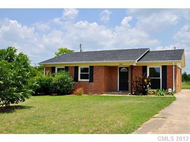 820 Crestway Ct, Marshville, NC 28103