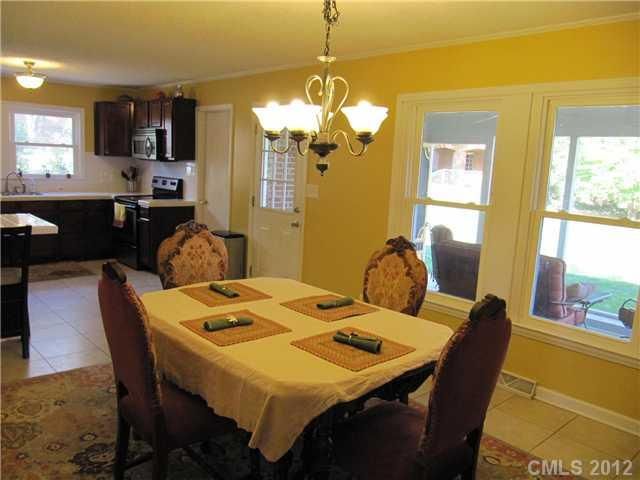 106 S Holland St, Dallas, NC 28034