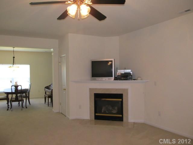 1415 Ladora Dr, Charlotte, NC 28262