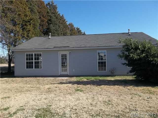 3915 Cornus Ln, Charlotte, NC 28273