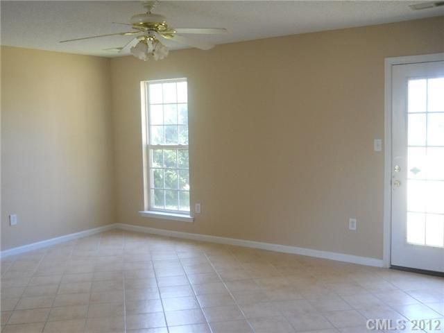 3915 Cornus Ln, Charlotte, NC 28273