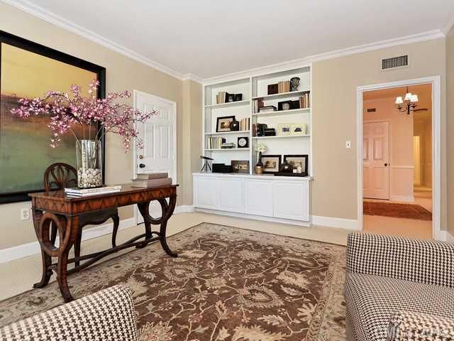 940 Cherokee Rd #B4, Charlotte, NC 28207