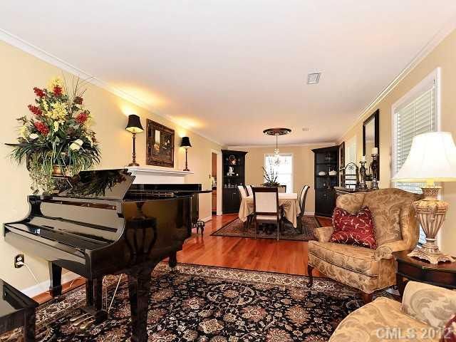 464 Pine Rd, Davidson, NC 28036