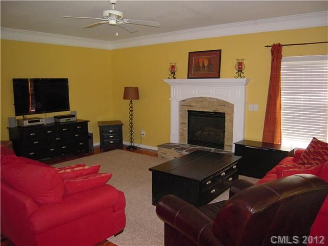 19317 Ruffner Dr, Cornelius, NC 28031