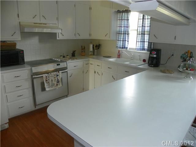 317 Williams Rd, Harrisburg, NC 28075