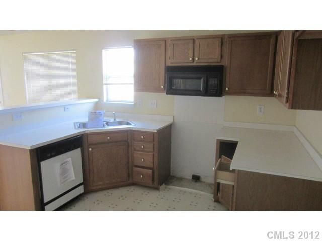 4975 NW Bentridge Dr, Concord, NC 28027
