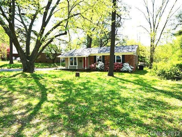 3208 Edsel Pl, Charlotte, NC 28205
