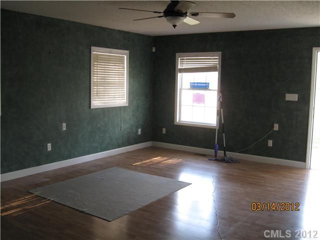 200 Lowell Ave, Cramerton, NC 28032
