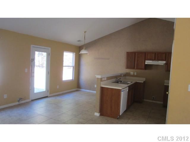 7025 Sunman Rd, Charlotte, NC 28216